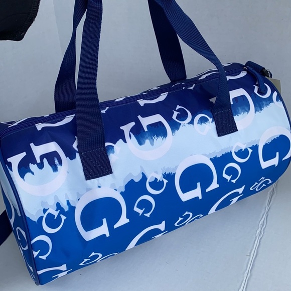 New GUESS Logo Duffle Bag - Picture 1 of 5